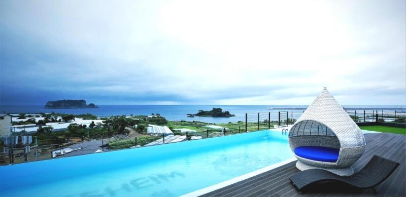 Gladsheim Hotel Seogwipo-stad Buitenkant foto
